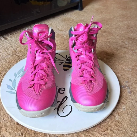 Women’s Nike Zoom HyperQuickness 'Think Pink' Brest cancer awareness size 10. - Picture 17 of 17